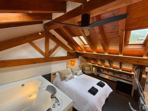 Sort Apartamento | Lo Attic