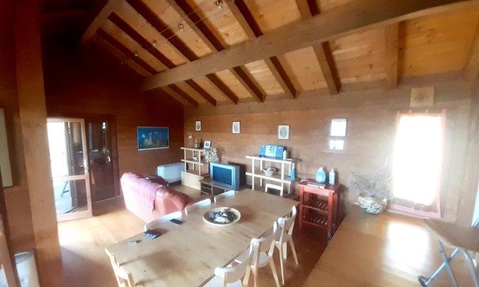 Pieve Santo Stefano Casa | Lo chalet tra le querce