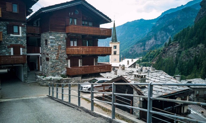 Valtournenche Apartamento | "LO MEQUIO DE EMILIE," spectacular views, 2 steps from downtown and shuttles