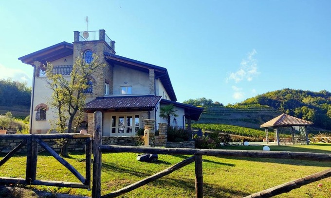 Loazzolo Apartamento | LOAZ Relais Agriturismo