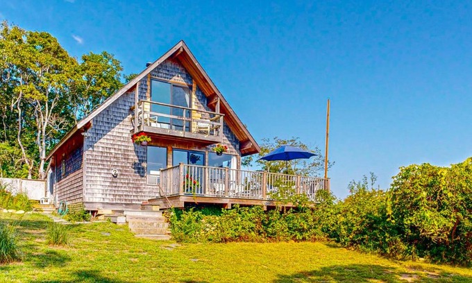 Aquinnah Casa | Lobsterville Landing