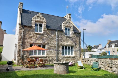 Treffiagat Casa | LocaLise - M6A - Ty Heol - Maison de vacances à quelques pas du port et des plages - jardin avec terrasse entièrement clos - wifi inclus