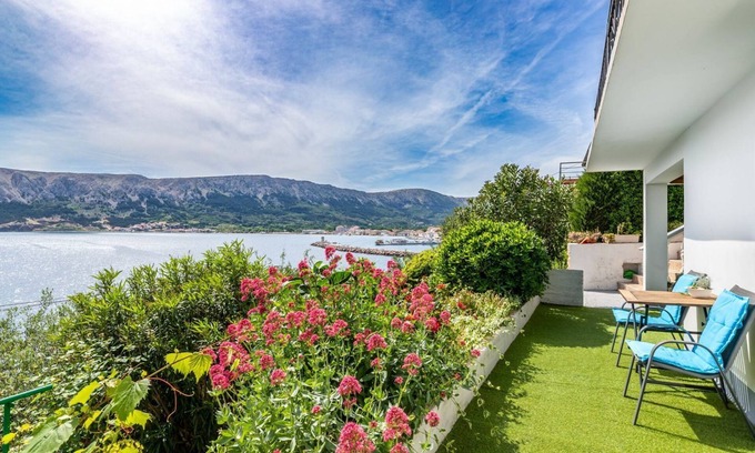 Baska Apartamento | Situado junto al mar
