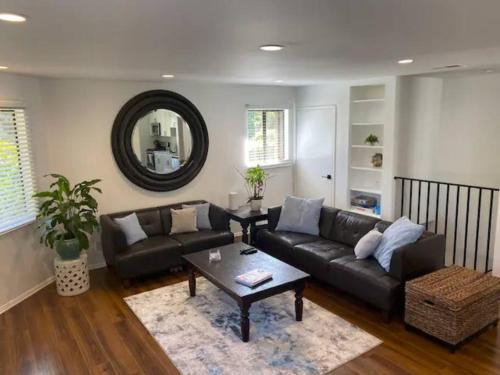 Mar Vista Apartamento | Located In The Heart Of The West Side
