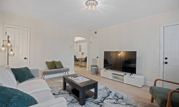 Washington Apartamento | Located in the heart of SE Washington, DC. Perfect for both short /long stays.
