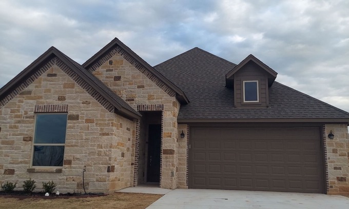 Runaway Bay Casa | Located on 3rd hole of RB Golf course. Nice quiet area. Fully furnished.