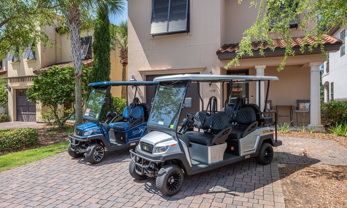 Villa Lago Casa | Located on Golf Course ~ Two Golf Carts ~ Balcony ~ Patio