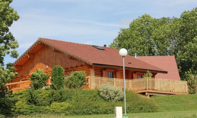 Le Latet Chalet De Esquí | Location Chalet Jura et Vacances à la Ferme
