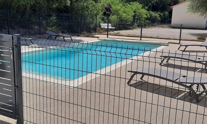 Les Tourrettes Apartamento | Location de Studio Meublé de Tourisme Avec Terrasse, Proche de Montélimar