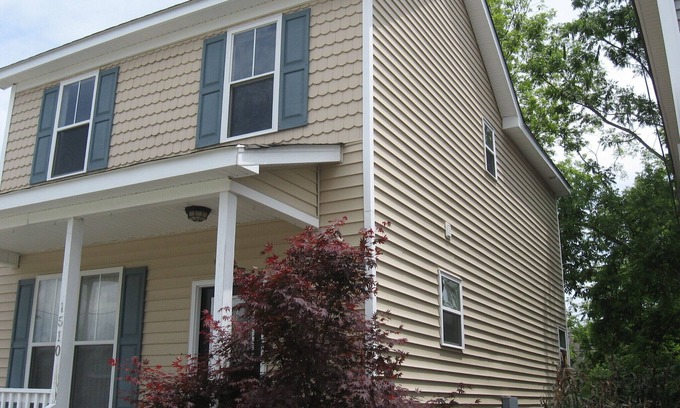 Wilmington Casa | Location House - Charming 3-bedroom house near vibrant downtown and beaches