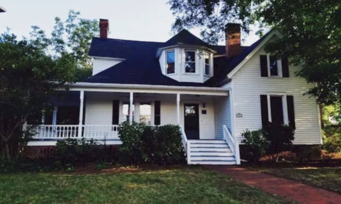 Davidson Casa | Location, Location, Location!!!