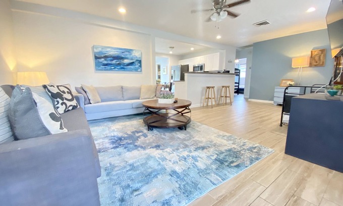 St. Petersburg - Clearwater Casa | Location!-Minutes to Beach, Tropicana field & Downtown St Pete