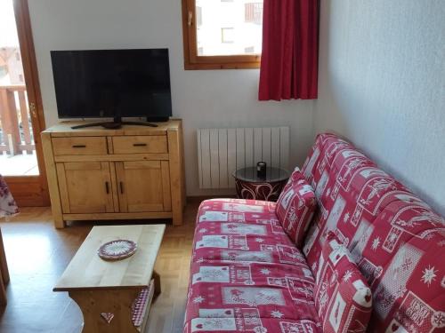 Puy-Saint-Vincent Apartamento | Location saisonnière 3 pièces à Puy-Saint-Vincent, 6 personnes, proche pistes, piscine, parking inclus - FR-1-504-599