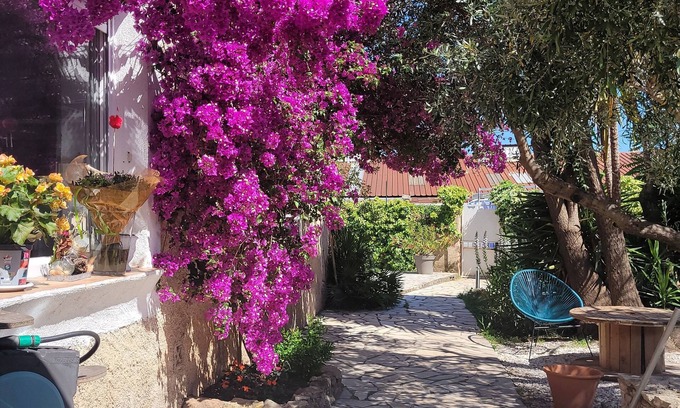 Cuers Casa | Location Saisonnière Villa Équipée Piscine et Climatisation 20 mn des Plages