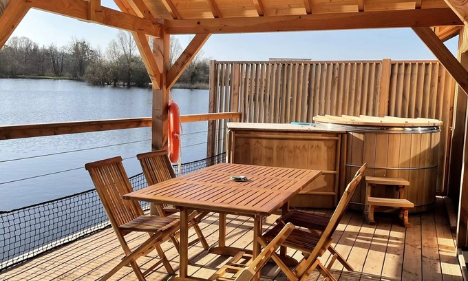 Beauchamps Casa | LocationGod, Field of Campaign - Cabin on the water with Nordic bath 2 rooms 4 people