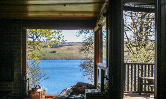 Lerags Chalet De Esquí | Lochside Chalet con chimenea, fantásticas vistas a la montaña y al lago y pesca.