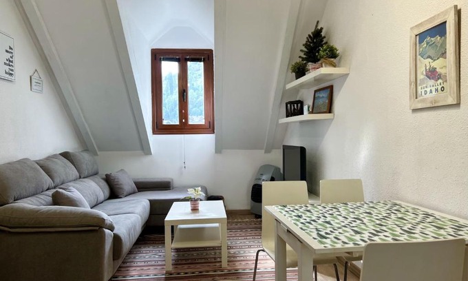 Sallent de Gallego Apartamento | Locky · Espacio y Exclusividad ❅ Pirineos360 ❅