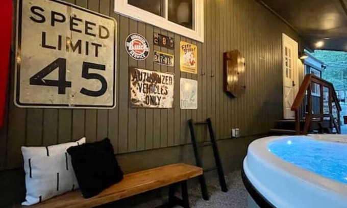 Locust Lake Village Cabina | LocustLakeVillage - Lake/Beaches, HotTub, Fire Pit