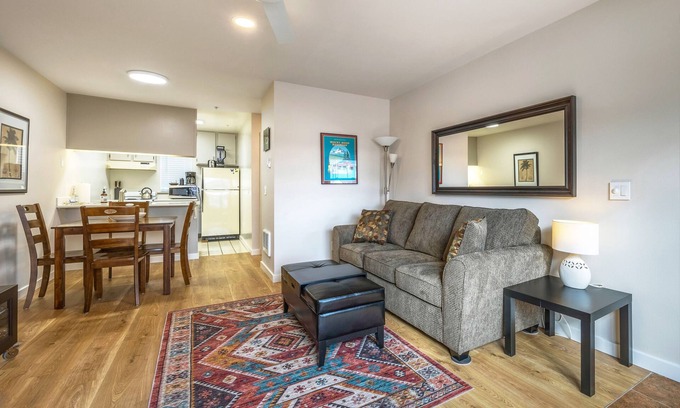 Hood River Condominio | Lodge # 15 en el centro de Hood River Oregon - ¡Camina a todo!