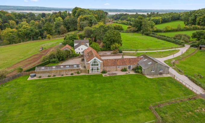 Lydney Casa | Lodge Barn