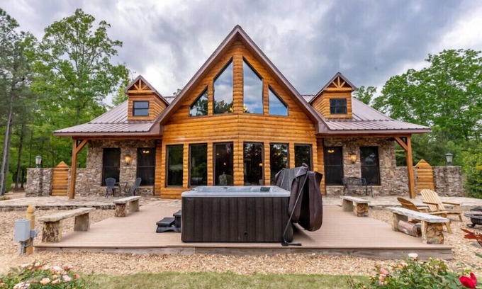 Dawson Cabina | Lodge @ Little River Retreat w/Hot Tub - Sleeps 12