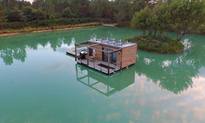 Parcoul-Chenaud Alquiler De Eote | Lodge on the water in Dordogne