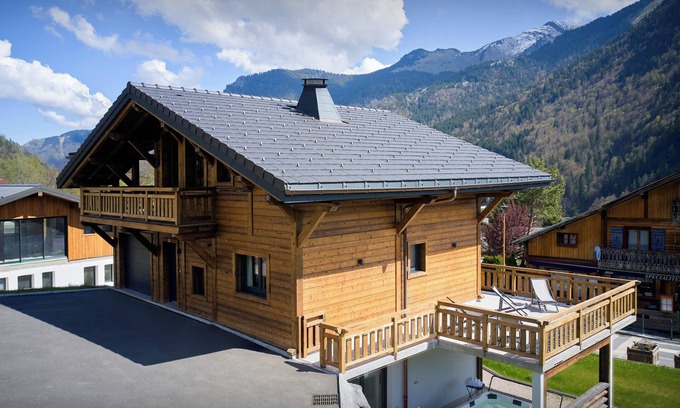 Essert-Romand Chalet De Esquí | Lodge Skadi - alpine holiday for 8 with spa - OVO Network