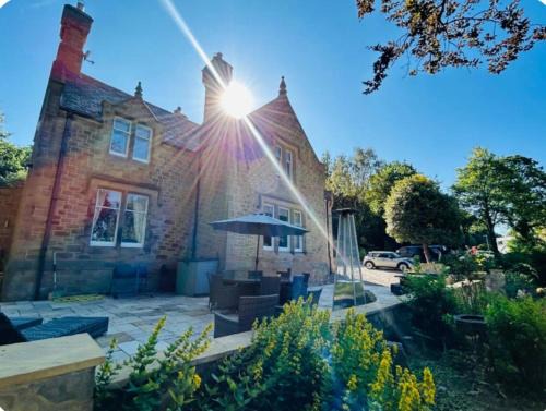 Gateshead Casa | Lodge - Sleeps 18 pet friendly & free parking