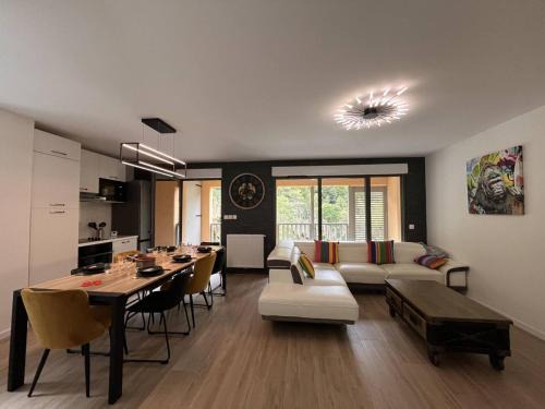 Cauterets Apartamento | Lodge spacieux 8 pers, 3 parkings, à 10 min du centre-ville - FR-1-234-323