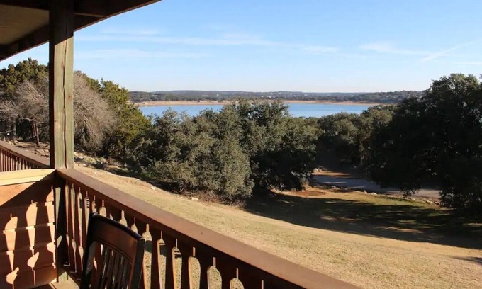 Canyon Lake Cabina | Lodge Suite Upstairs W/ Balcony - 205