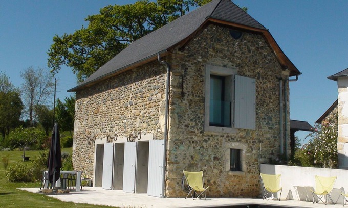 Lucq-de-Bearn Cabaña | Alojamiento tiene 4 estrellas NN, con piscina, en una antigua granja bearnesa