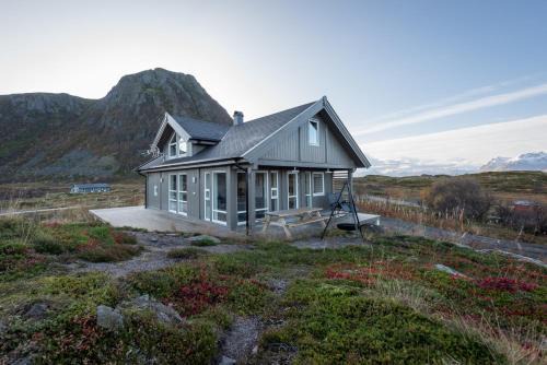 Vagan Casa | Lofoten Midnightsun Northern lights Golf Beach Horses