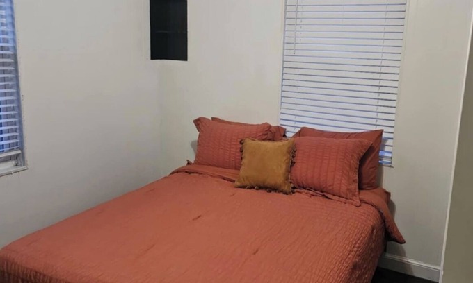 Logan Apartamento | Loft 1 apartment in Logan, located just 0.3 mile from Bear Wallow Trail.