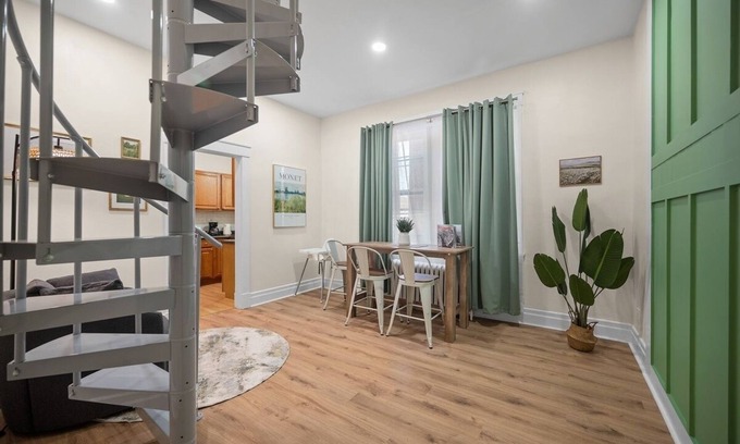 Pittsburgh Apartamento | Loft 2 Bedrooms Sleeps 5 w/parking