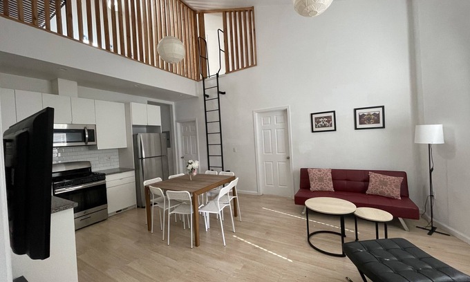 Belding Woods Apartamento | Loft 654B two blocks from BART
