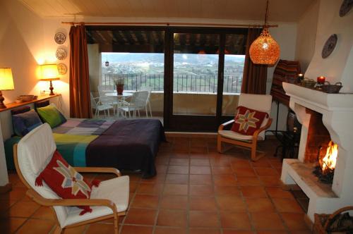 Montsonis Apartamento | Loft con chimenea y terraza con vistas - Cal Caterino