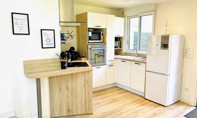 Sud Loire Casa | Loft de Charme Avec Parking, Jardin et Terrasse