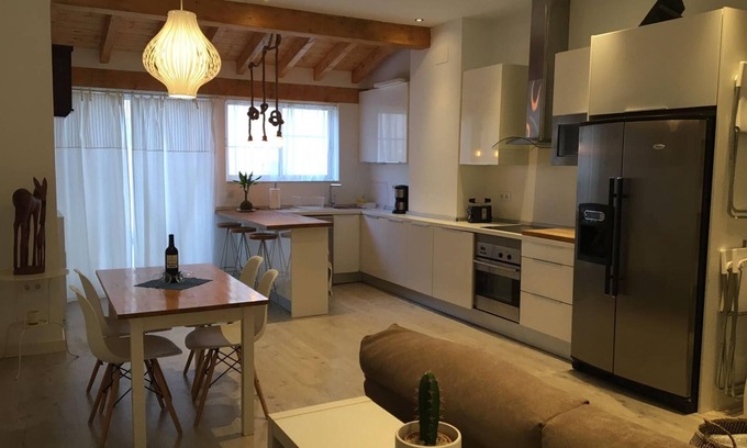La Petxina Casa | LOFT en zona La Petxina cerca del centro muy bien ubicado.