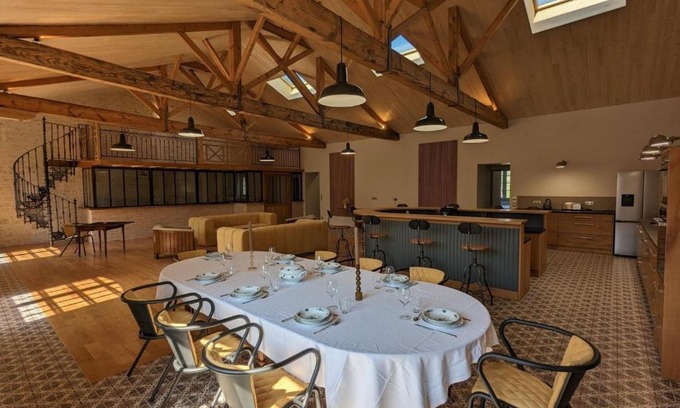 Gondeville Apartamento | Loft lumineux avec cuisine équipée et circuits truffes - Centre-ville Jarnac - FR-1-653-248