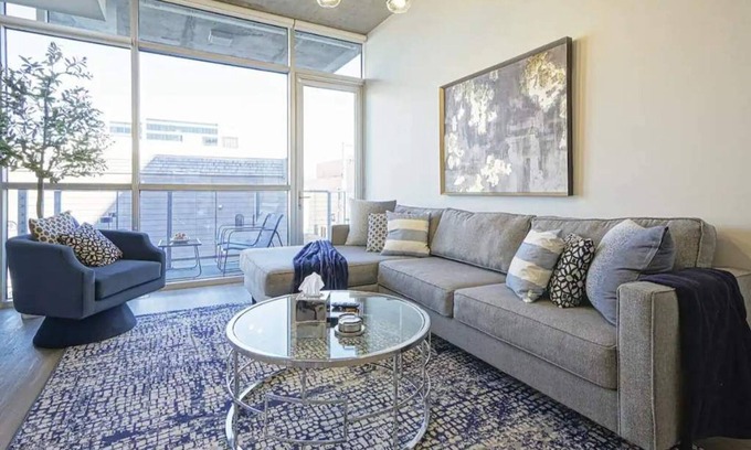 Downtown Las Vegas Condominio | Loft Lv8 ※ Elegant Urban Oasis in Downtown Vegas