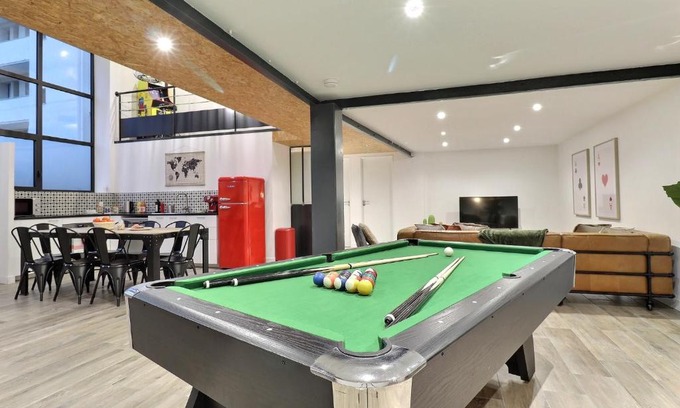 Chateauvert Apartamento | Loft & Pop Billard