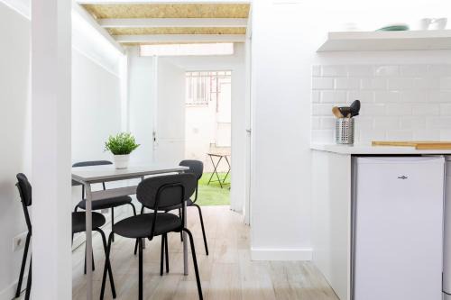 San Isidro Apartamento | Loft reformado en Marques de Vadillo con patio privado