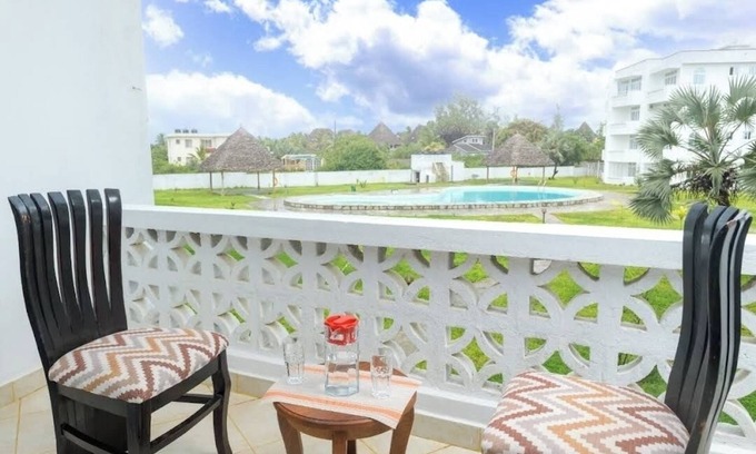 Malindi Apartamento | Loft Serene Pool Beach Apartment