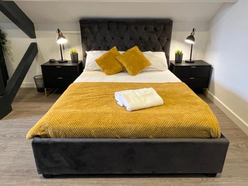 Wellingborough Apartamento | Loft studio apartment, BL, Town Centre, Secure gated parking option, Modern, fresh and spacious living, Netflix ready TV, Wifi