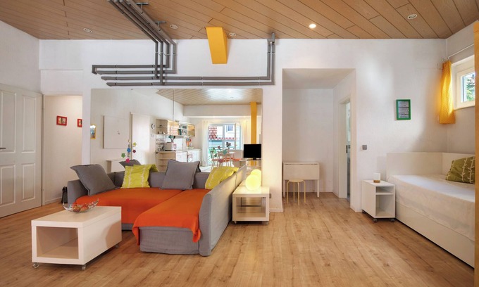 Neckarhausen Apartamento | Apartamento de vacaciones tipo loft en Nürtingen con balcón y cerca del río Neckar