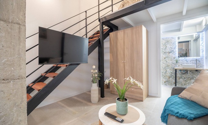 Aiora Apartamento | Loft Valencia barrio Ayora - RM 6A
