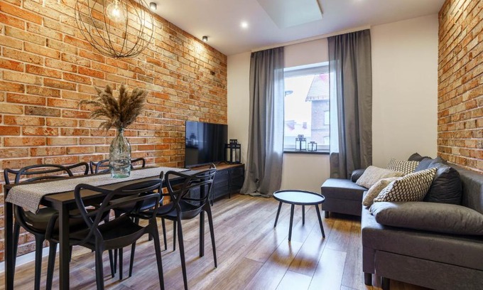 Chebzie Apartamento | Loftowy apartament w sercu Śląska