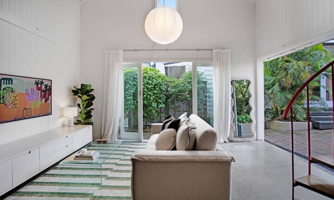 Freemans Bay Casa | Lofty Haven in Ponsonby with Parking