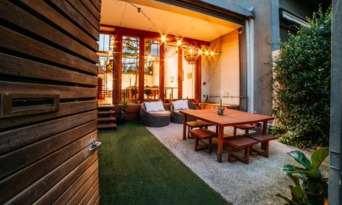 Abbotsford Casa | Lofty Inner City Warehouse