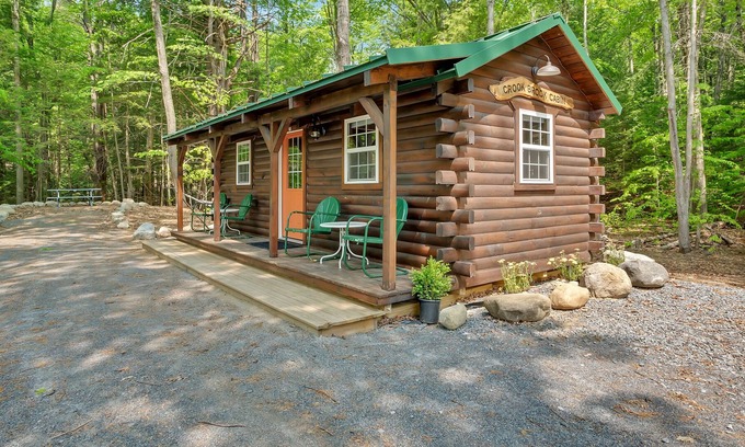 Middle Grove Cabina | Log Cabin at former girls' summer camp on 60 acres